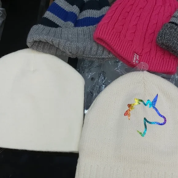 Kids Warm Winter Hats - Picture 4 of 6
